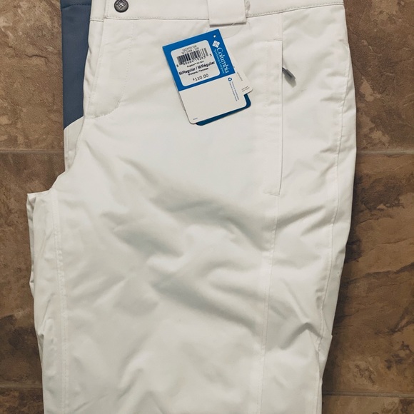 Sold! Women’s Columbia Ski Pants - Picture 2 of 4